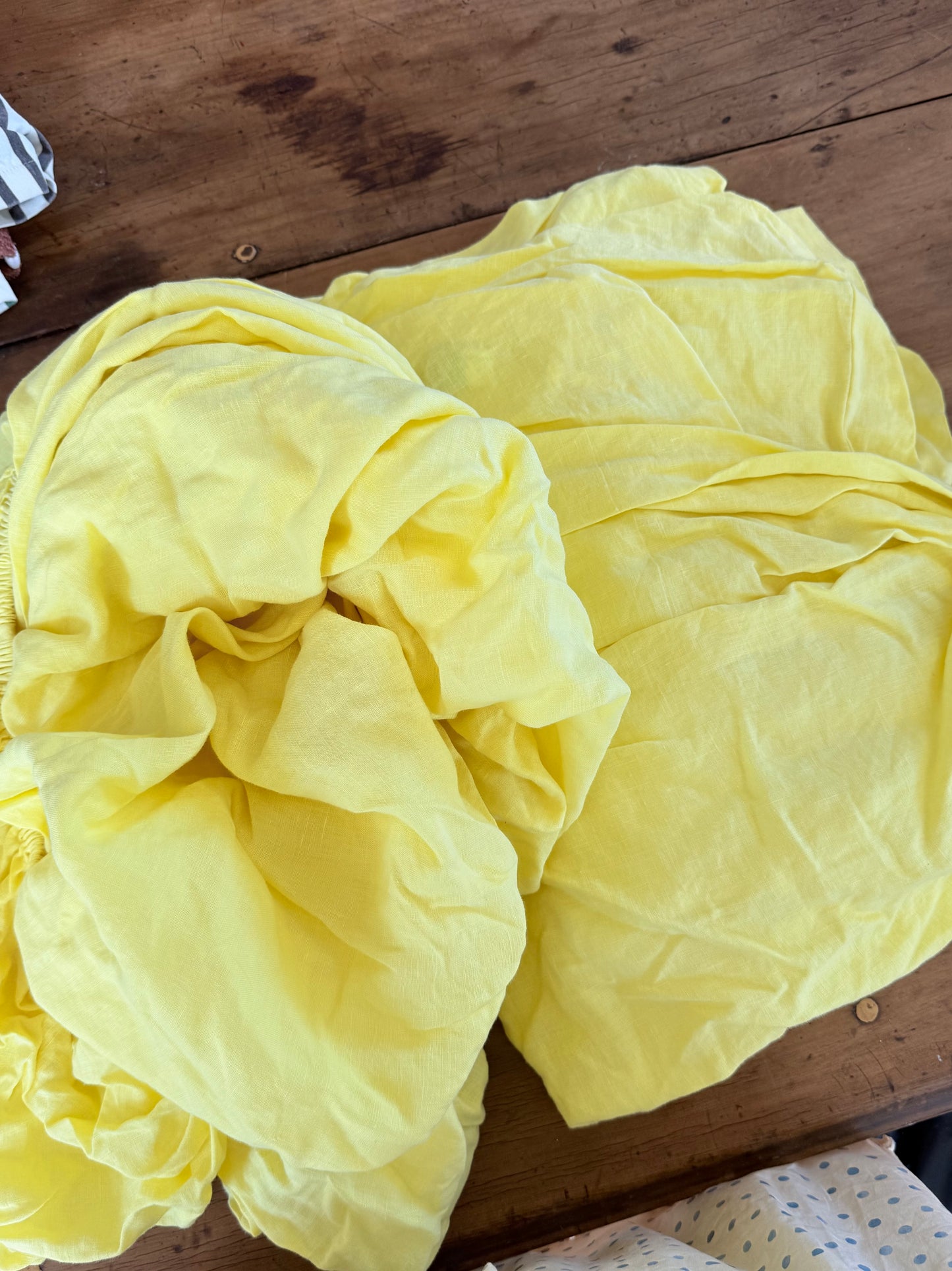 Una sol linen duvet and fitted sheet