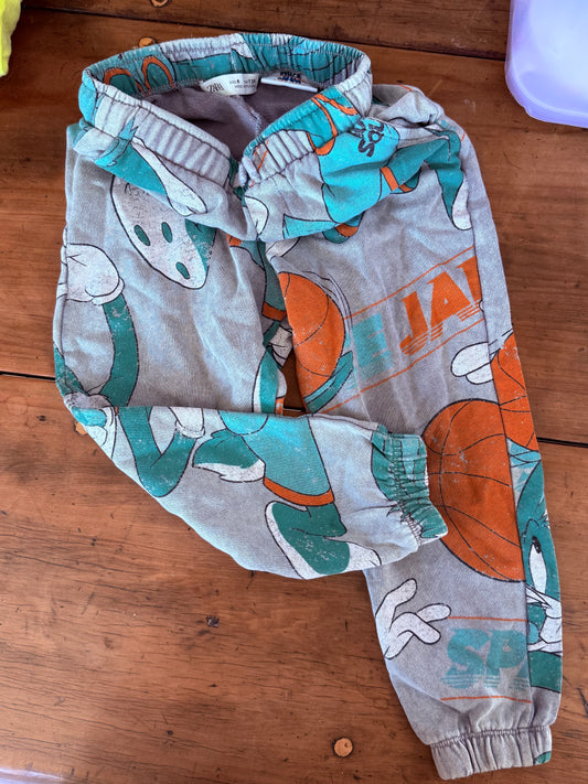 Zara space jam size 5-6